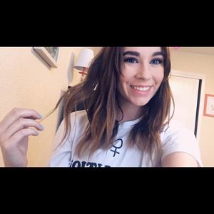 Meet your Posher, Avery